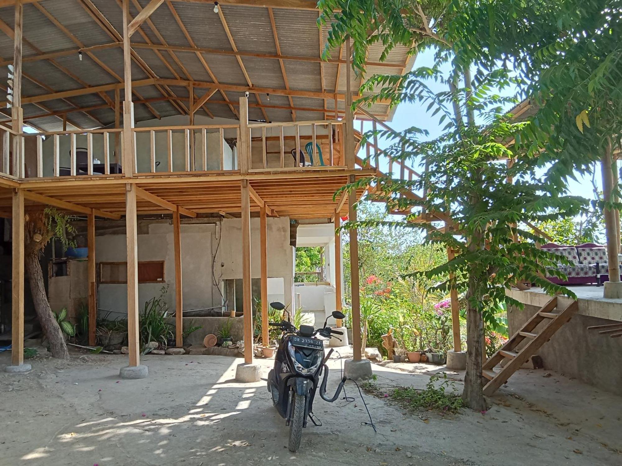 Feby'S Homestay Ekas Екстериор снимка