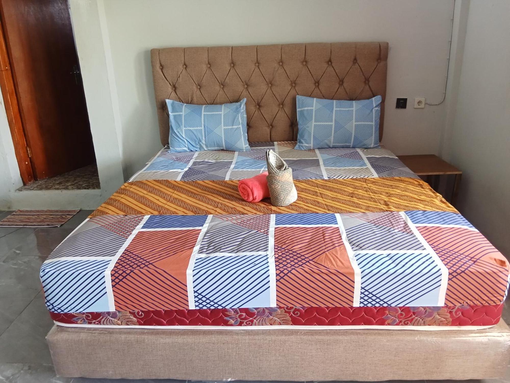 Feby'S Homestay Ekas Стая снимка